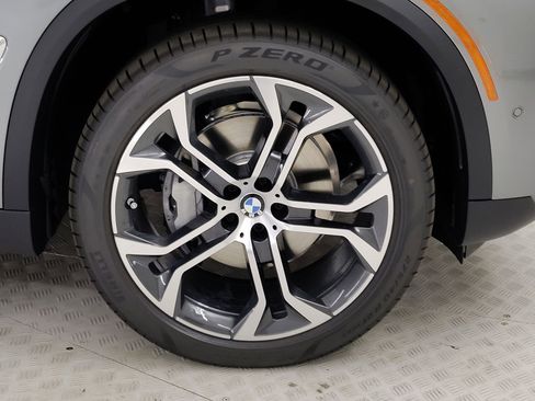 Used 2026 BMW X5 sDrive40i image 4