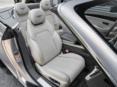 Used 2022 Bentley Continental GT image 4