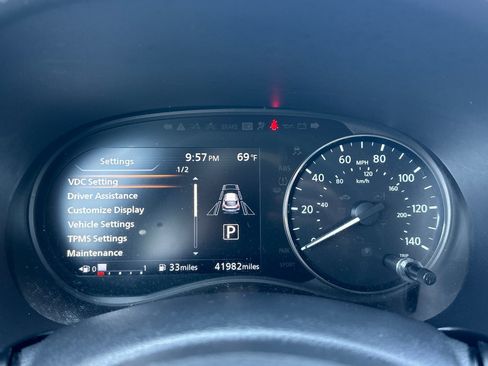 Certified 2021 Nissan Kicks SR w/ Interior Electronics Package FWD image 24