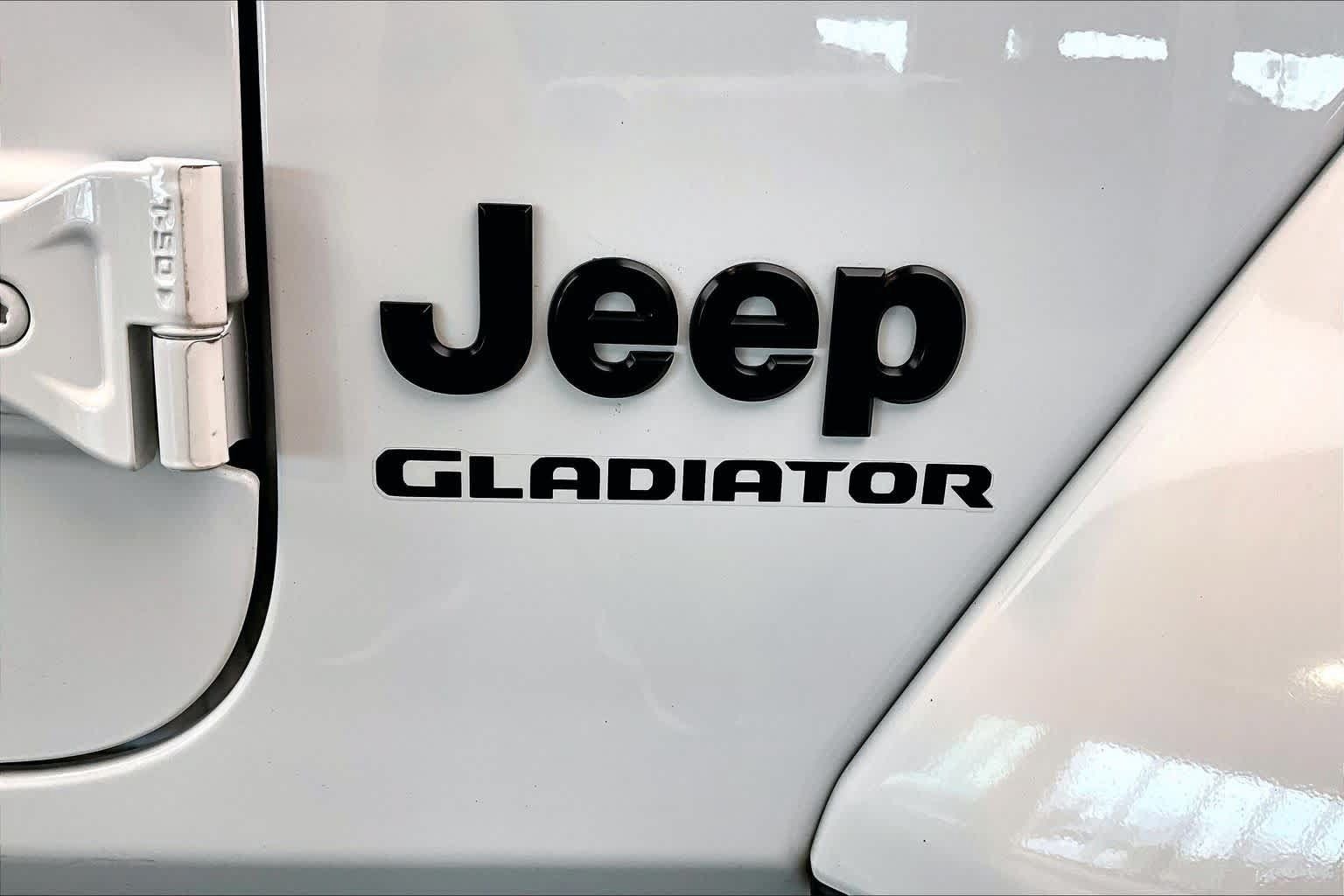 Used 2022 Jeep Gladiator Sport AWD/4WD image 9