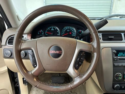 Used 2012 GMC Sierra 1500 SLT w/ SLT Convenience Package AWD/4WD image 15