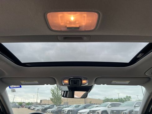 Certified 2021 Hyundai Elantra Limited FWD image 20