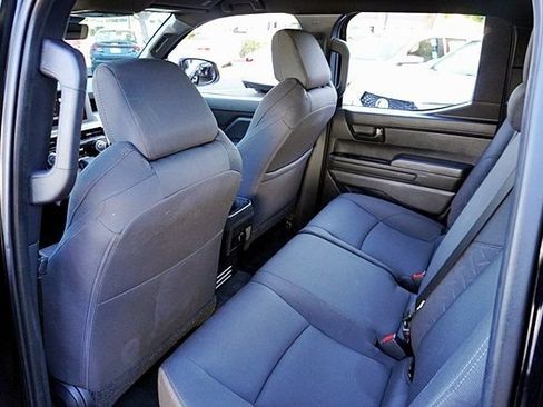 Used 2025 Toyota Tacoma SR5 AWD/4WD image 25