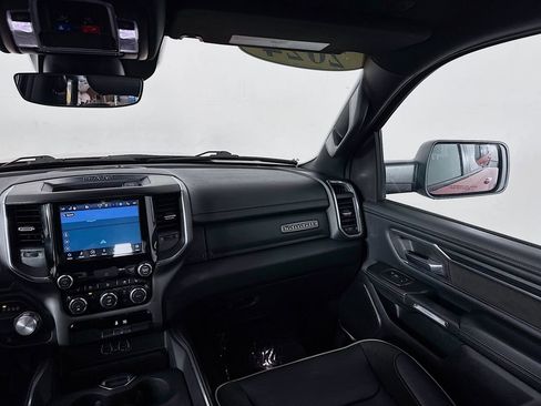 Used 2024 RAM 1500 Laramie image 36