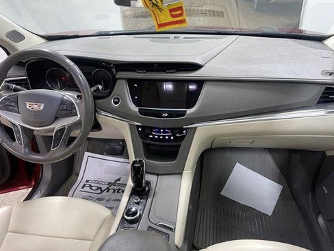 Used 2021 Cadillac XT5 Premium Luxury FWD image 16