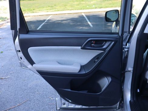 Used 2017 Subaru Forester 2.5i Premium w/ All-Weather Package AWD/4WD image 24