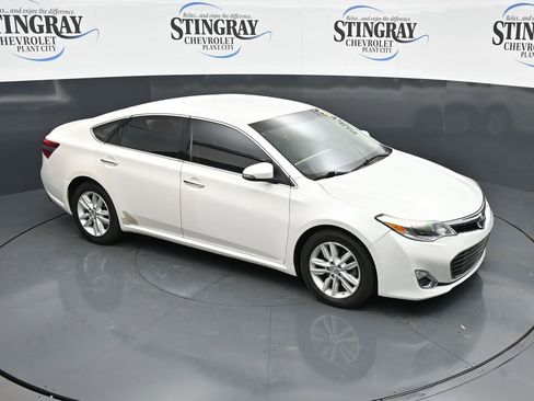 Used 2014 Toyota Avalon XLE FWD image 18