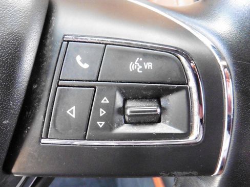 Used 2019 Maserati Levante GranLusso AWD/4WD image 8