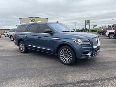 Used 2020 Lincoln Navigator L Reserve w/ Luxury Package AWD/4WD image 3