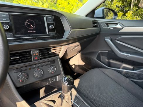 Used 2019 Volkswagen Jetta S image 37