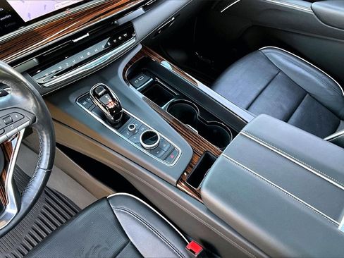 Certified 2022 Cadillac Escalade Premium Luxury w/ Performance Package image 14