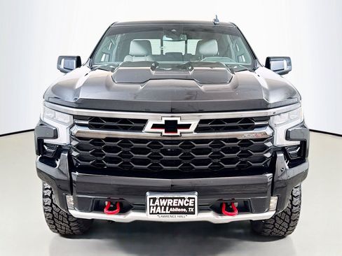 Used 2023 Chevrolet Silverado 1500 ZR2 AWD/4WD image 2