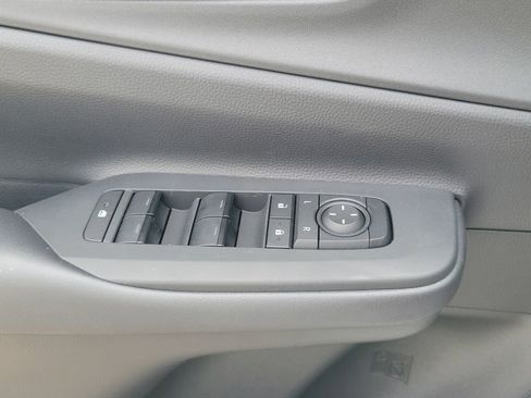 New 2026 Toyota Prius Plug-In Hybrid image 24