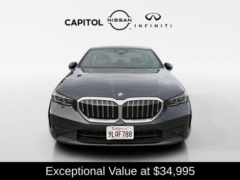Used 2024 BMW 530i w/ Premium Package image 2