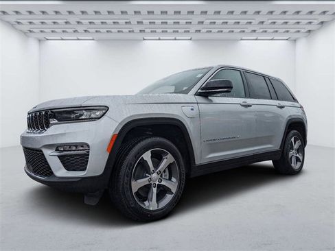 New 2024 Jeep Grand Cherokee Limited 4xe image 7