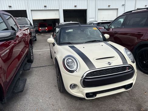 Used 2021 MINI Cooper S FWD image 3