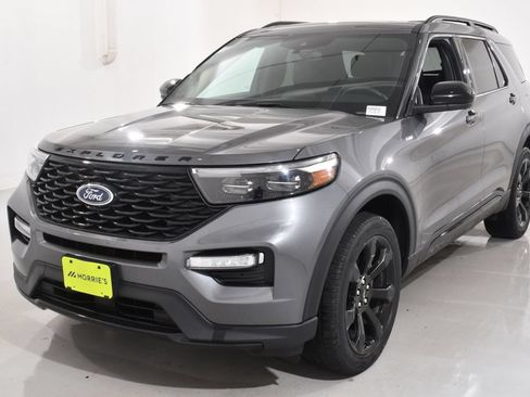 Used 2023 Ford Explorer ST-Line w/ Class IV Trailer Tow Package AWD/4WD image 2