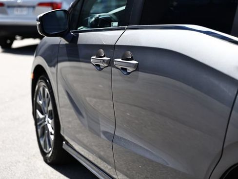 Used 2026 Honda Odyssey Touring image 8