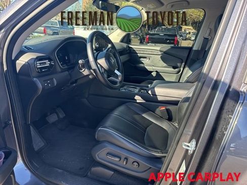 Used 2023 Honda Pilot Elite image 6
