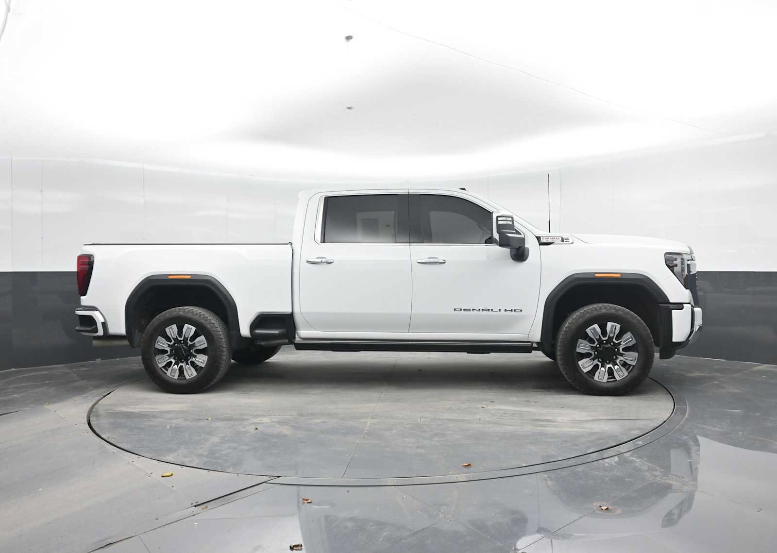 Used 2024 GMC Sierra 2500 Denali w/ Denali Reserve Package AWD/4WD image 8