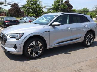 Used 2021 Audi e-tron Premium w/ Convenience Plus Package AWD/4WD video 1