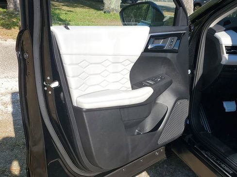 New 2026 Mitsubishi Outlander SEL FWD image 15