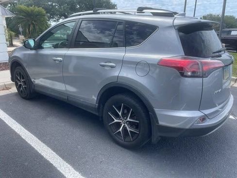 Used 2017 Toyota RAV4 SE FWD image 6