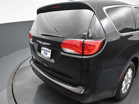 Used 2024 Chrysler Voyager LX FWD image 13