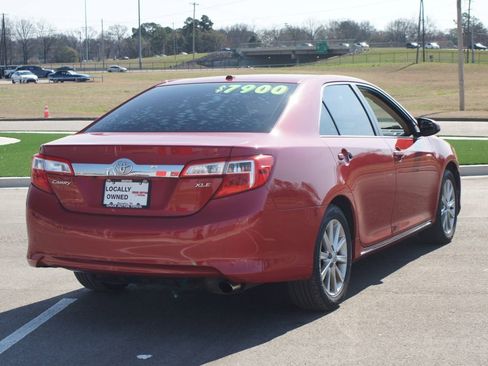 Used 2012 Toyota Camry XLE w/ Leather Pkg image 13