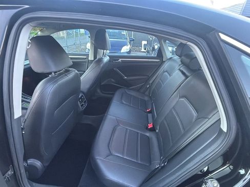 Used 2017 Volkswagen Passat 1.8T SE image 20