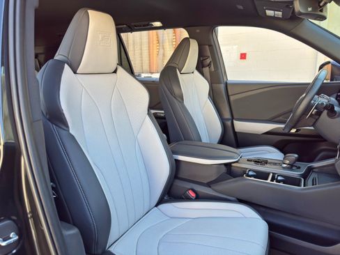 Used 2025 Lexus TX 500h AWD w/ Technology Package image 35