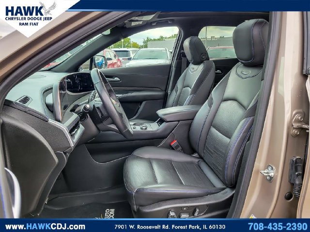 Used 2025 Cadillac XT4 Sport AWD/4WD image 8