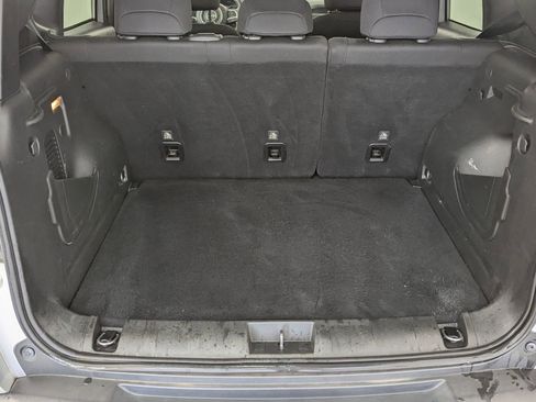 Used 2021 Jeep Renegade Latitude image 22