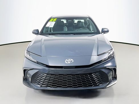 Used 2025 Toyota Camry SE w/ Multimedia Upgrade Package image 11