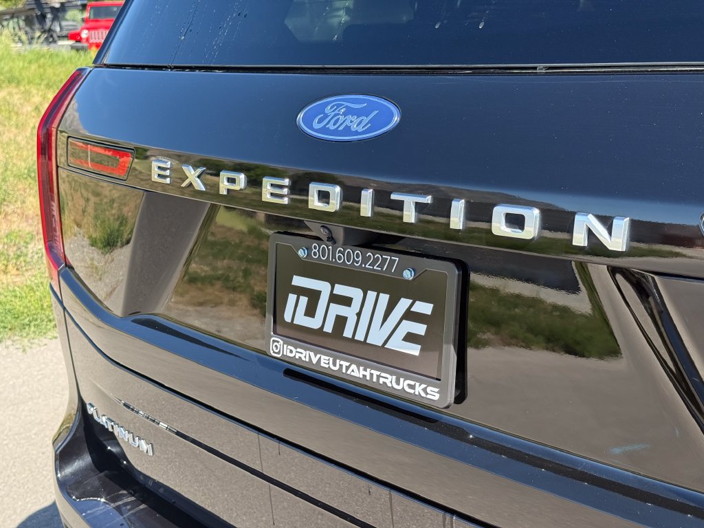 Used 2025 Ford Expedition Platinum AWD/4WD image 15