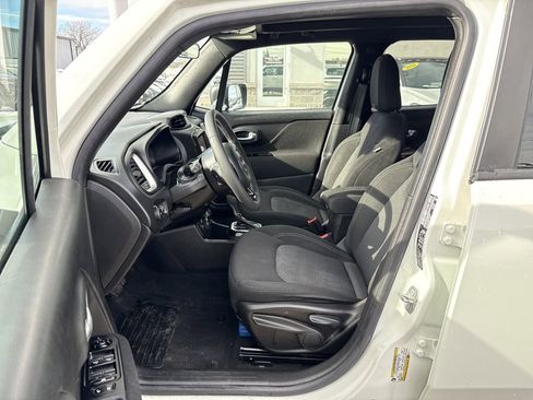 Used 2021 Jeep Renegade Latitude w/ Sun & Sound Group image 25