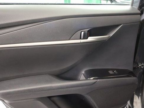 Used 2025 Toyota Camry SE image 29