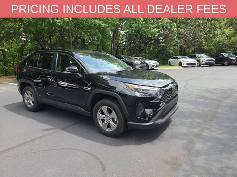 Certified 2025 Toyota RAV4 LE AWD/4WD image 1