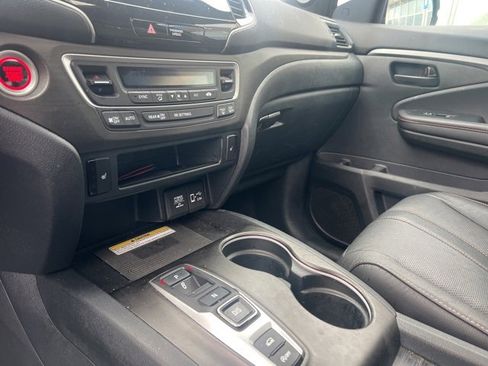 Certified 2023 Honda Passport TrailSport image 18