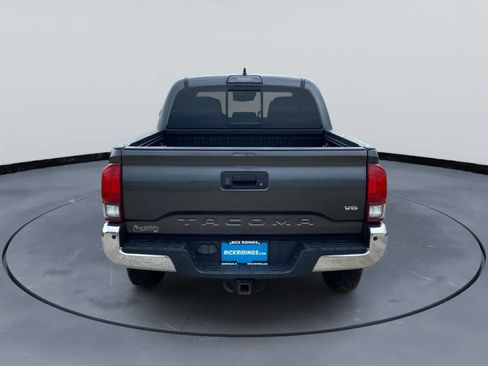 Used 2019 Toyota Tacoma SR5 RWD image 3