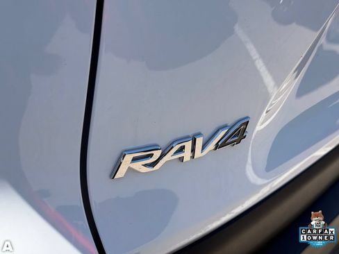 Used 2025 Toyota RAV4 XLE FWD image 7
