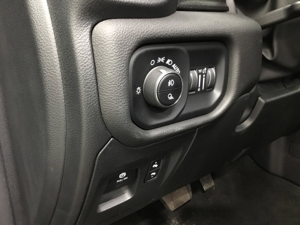 Used 2024 RAM 1500 Laramie AWD/4WD image 10