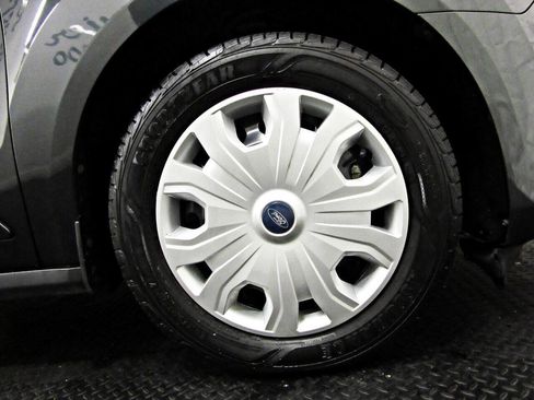 Used 2019 Ford Transit Connect XLT image 20