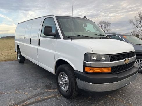 Used 2023 Chevrolet Express 3500 Extended image 6