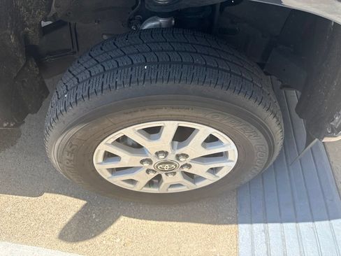 Used 2025 Toyota Tacoma SR RWD image 5