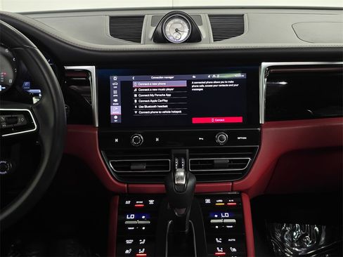Used 2023 Porsche Macan S image 16