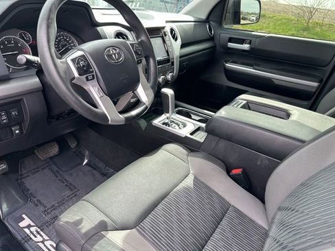Used 2015 Toyota Tundra SR5 w/ SR5 Upgrade Package RWD image 41