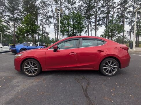 Used 2018 MAZDA MAZDA3 Touring FWD image 9