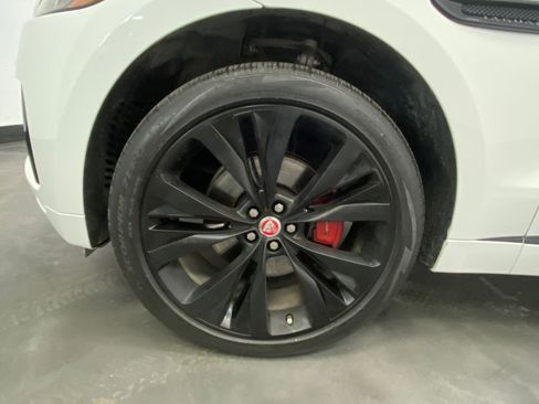Used 2020 Jaguar F-PACE S image 19