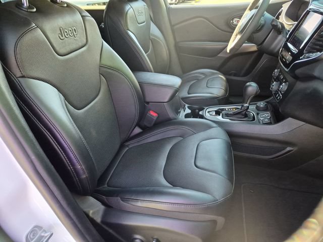Certified 2022 Jeep Cherokee Limited w/ Elite Package AWD/4WD image 22